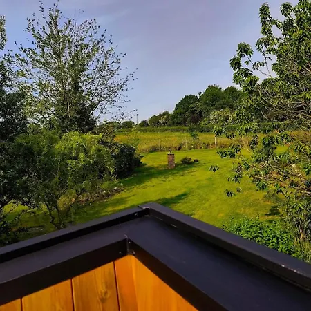 Tiny House Dreilaendereck 度假居